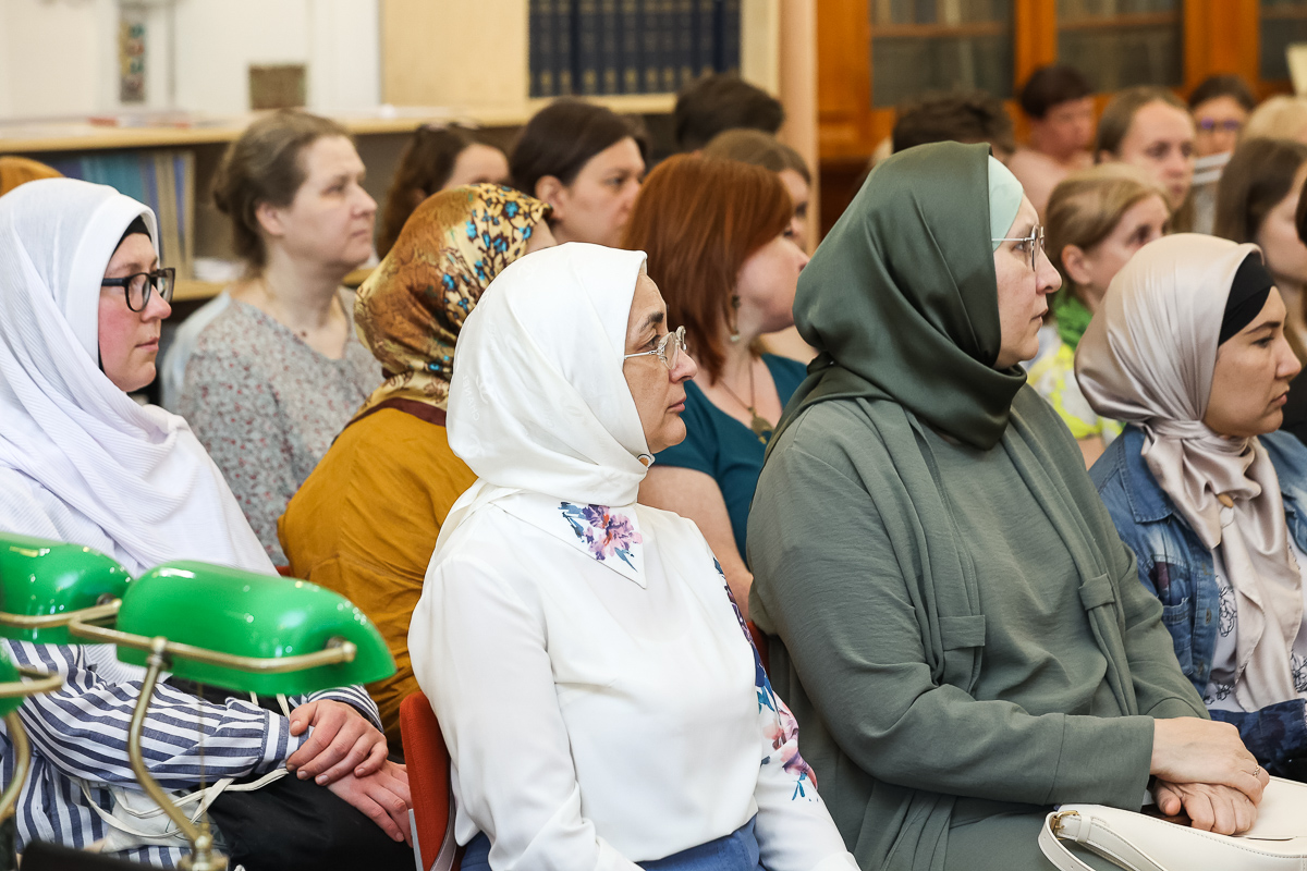 Исламские ученые в Москве. Забота в Исламе. Забота исламские парные.