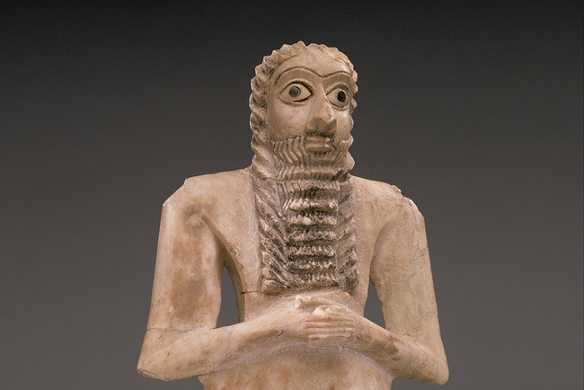 Шумерская статуэтка молящегося мужчины, около 2900–2600 лет до н.э. Метрополитен-музей, Нью-Йорк