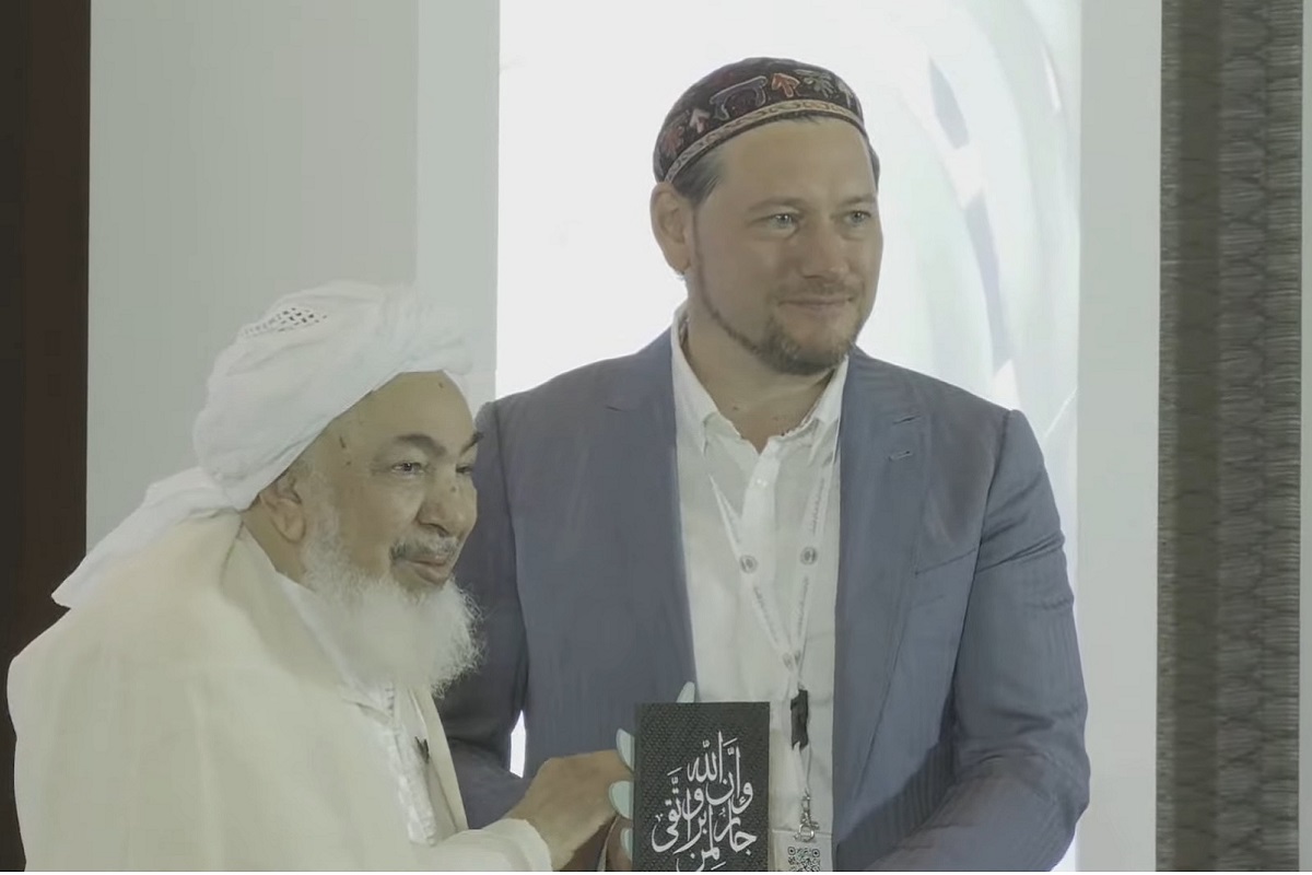 Александр Кныш и Дамир Мухетдинов рассказали об исламском образовании на конференции в ОАЭ