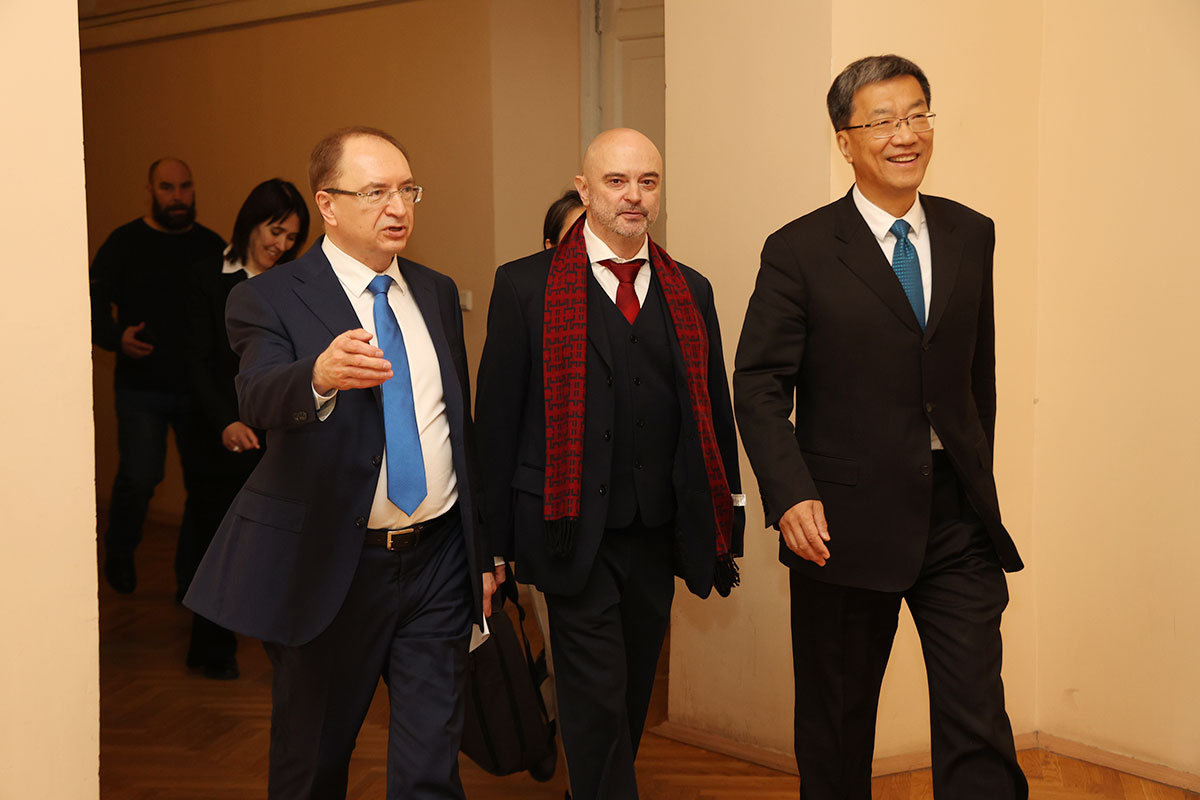 СПбГУ посетил министр образования КНР Хуай Цзиньпэн
