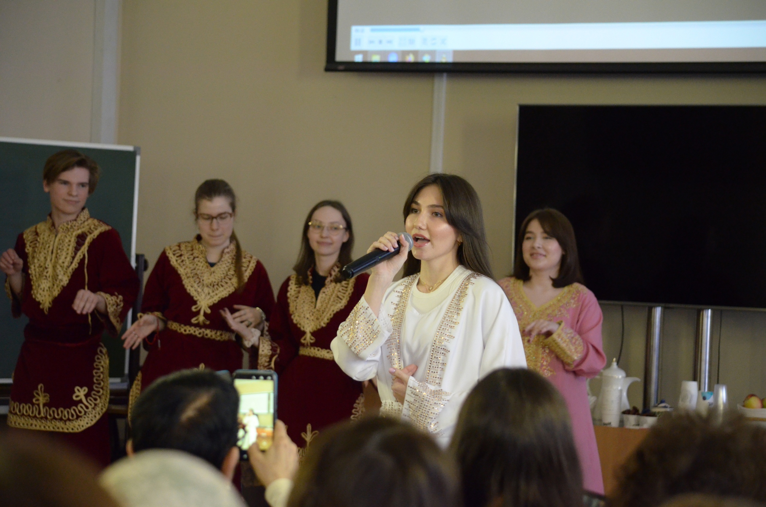 В СПбГУ состоялся традиционный вечер арабского языка и культуры
